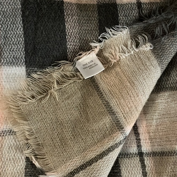 BLANKET SCARF - Picture 2 of 3